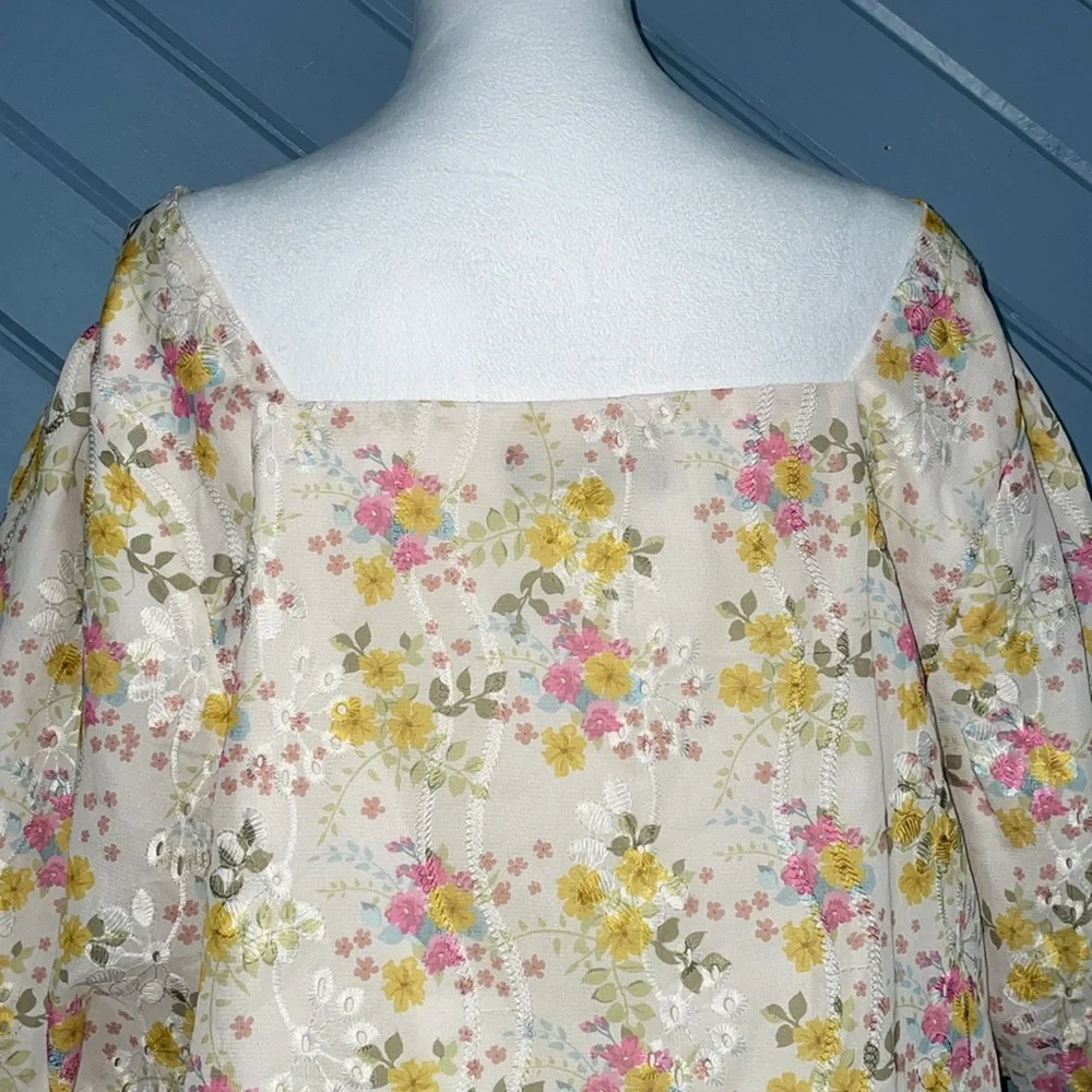 Anthropologie Ontwelfth yellow embroidered pastel floral puff sleeve blouse